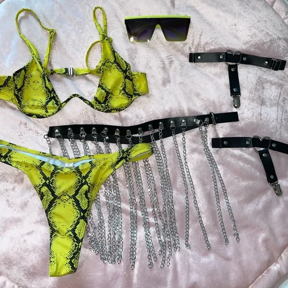 RAVE SET, Neon Bikini with chain skirt - Picture 2 of 2